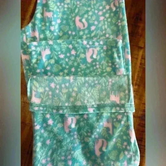 🆕Eddie Bauer Girls PJ fleece pants. In excellent condition! - Picture 6 of 6